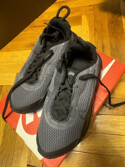 Nike, Mayoral, Skechers