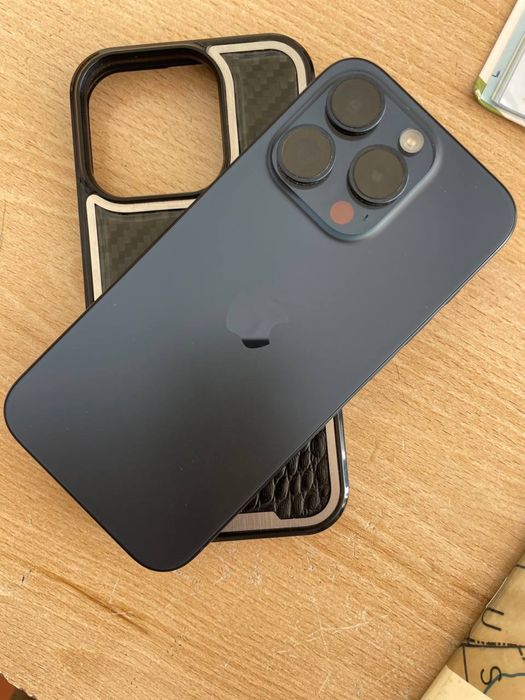 Iphone 15 pro на гарантий