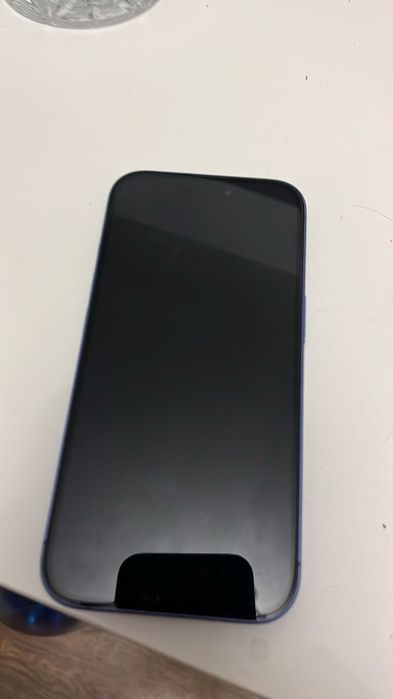 iPhone 16 în garanție