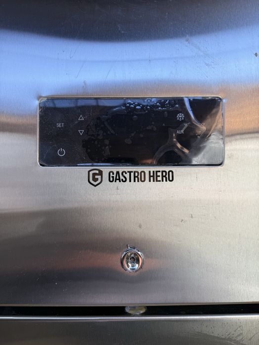 Професионален хладилник фризер