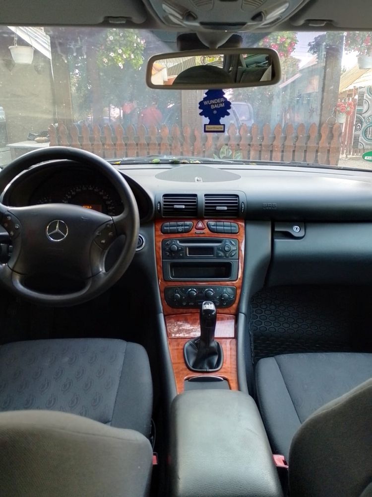 Mercedes-Benz C class C200 2.2