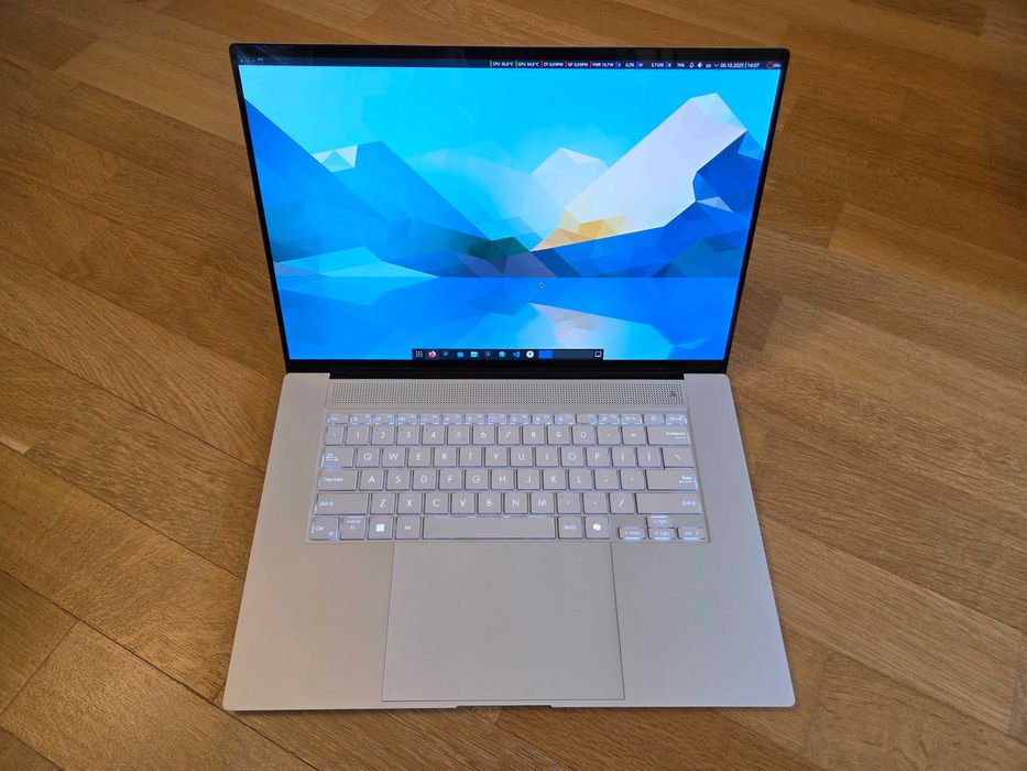 Laptop ASUS Zenbook S 16 OLED AMD Ryzen AI 9 HX 370 32GB RAM 1TB SSD