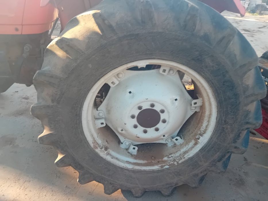 Vand tractor fiat 64 de cai