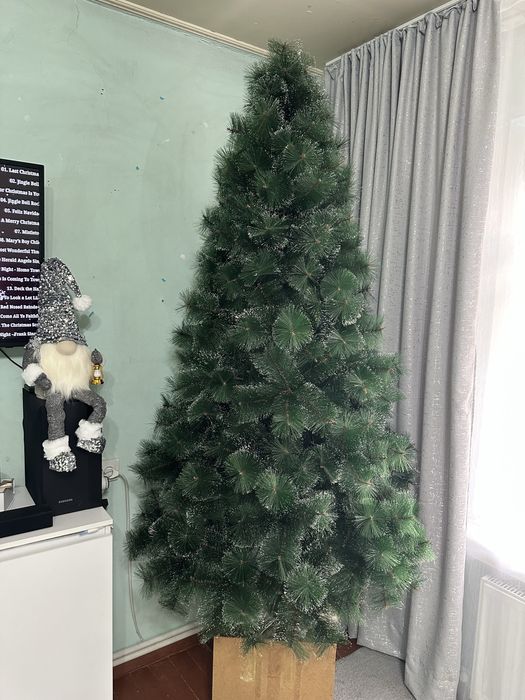 Продается новогодняя елка