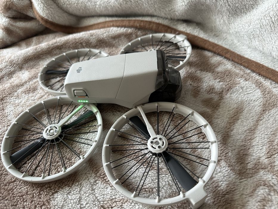 Дрон DJI FLIP fly more combo