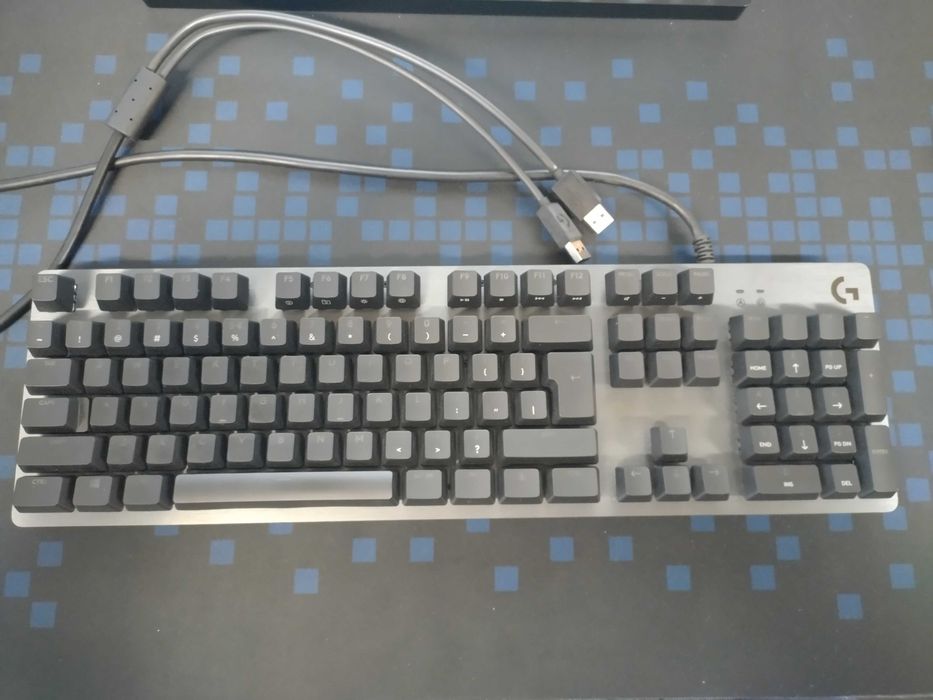 Механична клавиатура Logitech G512 Carbon GX Brown