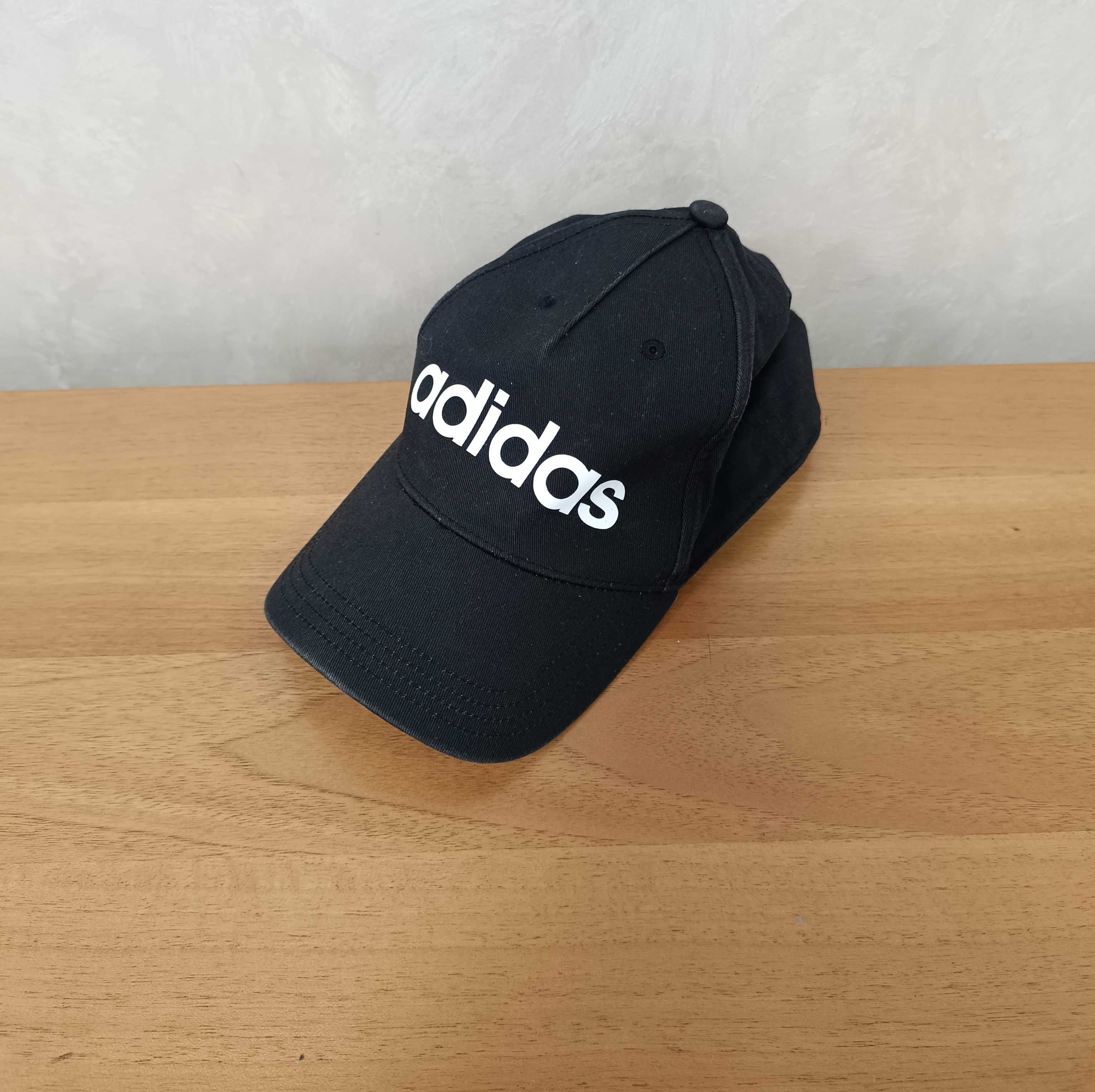 Adidas-Чисто Нова