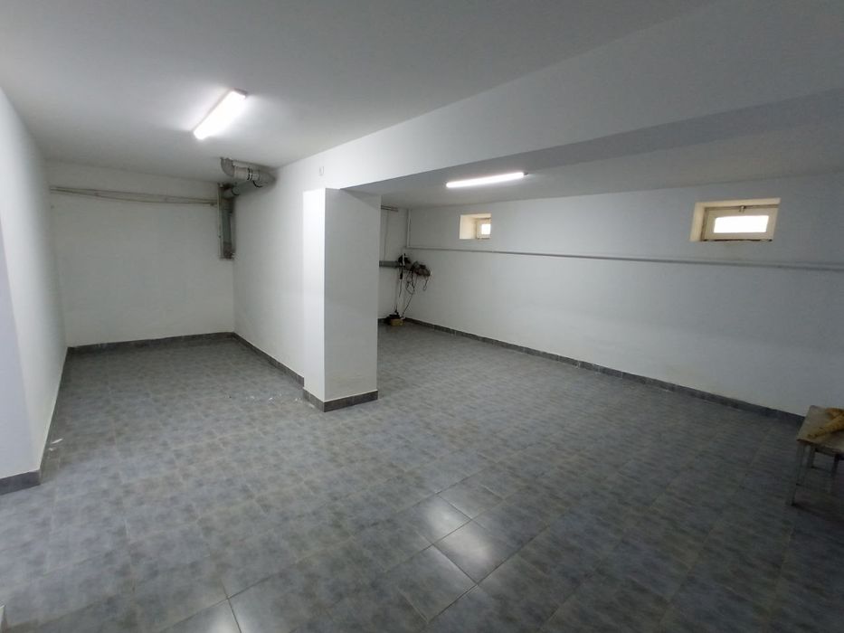 Своя Аренда помещений 300 м2. Цокольный этаж