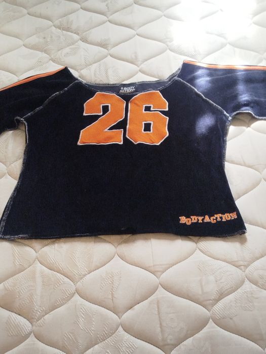 Продам прикольную кофточку