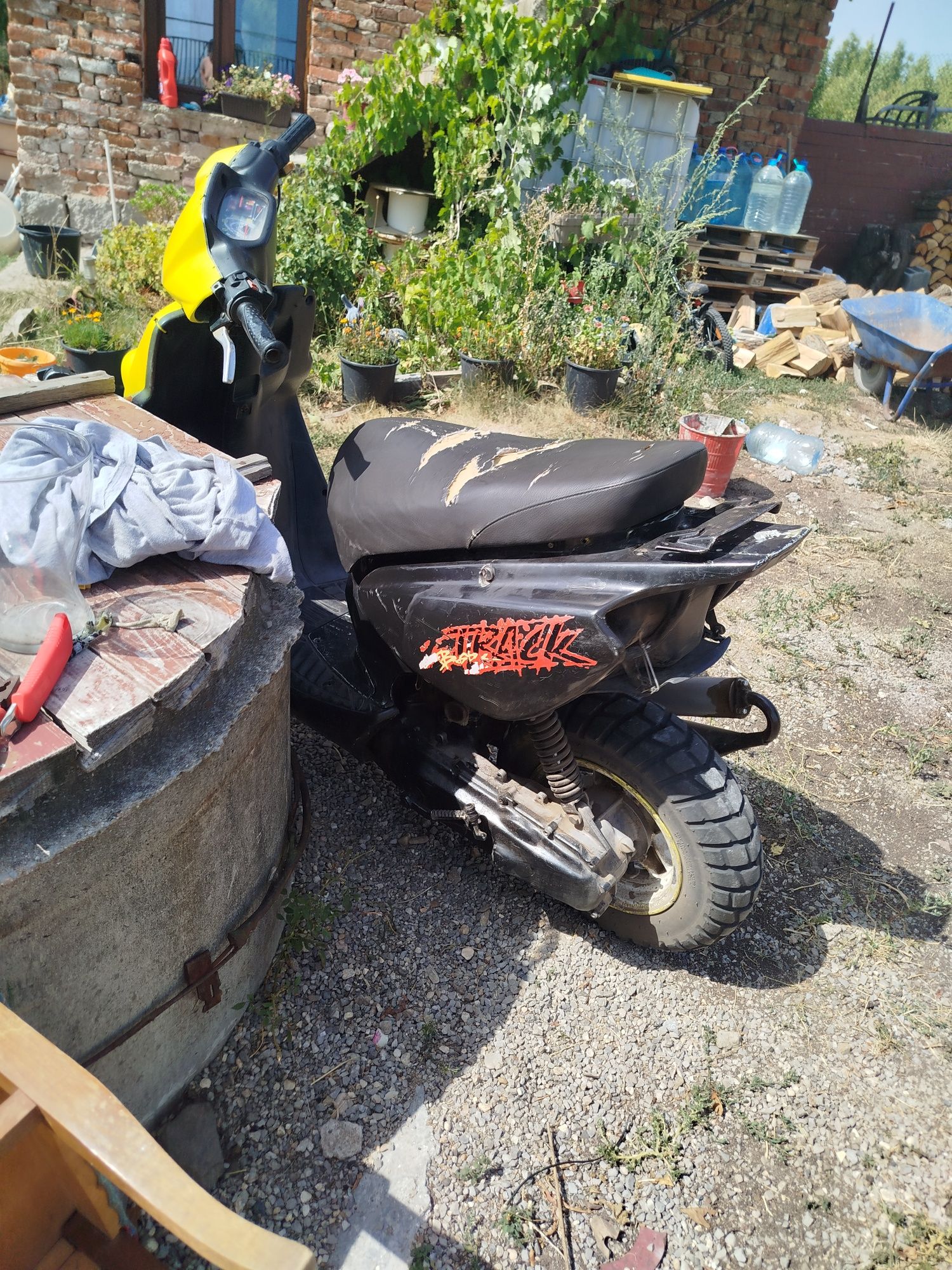Продавам скутер yamaha mbk booster