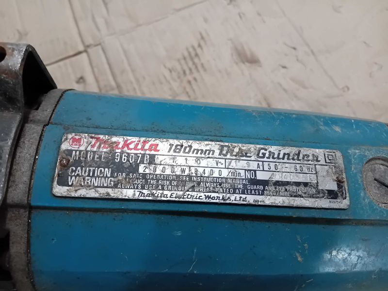 Ъглошлайф - Makita 110 V / 2000 W
