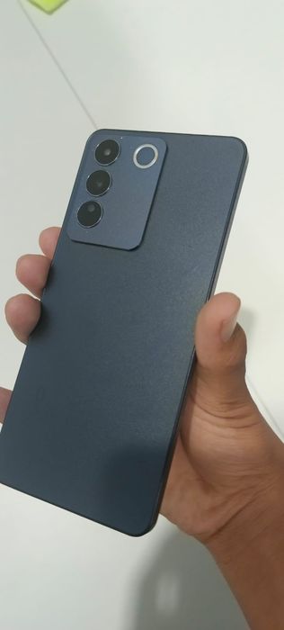 Продам телефон Vivo V27e, 128 ГБ