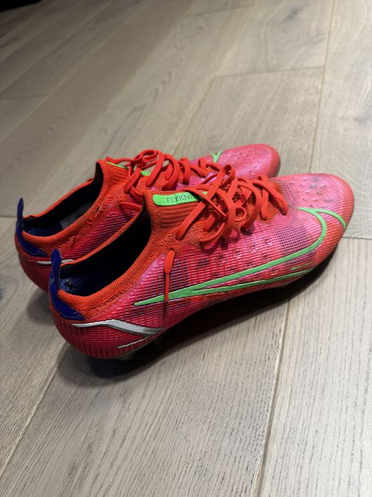Ghete de fotbal Nike Mercurial