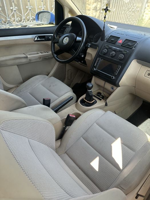 Piese Volkswagen Vw touran 1.9 TDI AVQ 2006 motor functional carlig