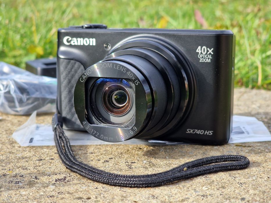 Canon SX740 HS 4K,  complet la cutie, in stare impecabila