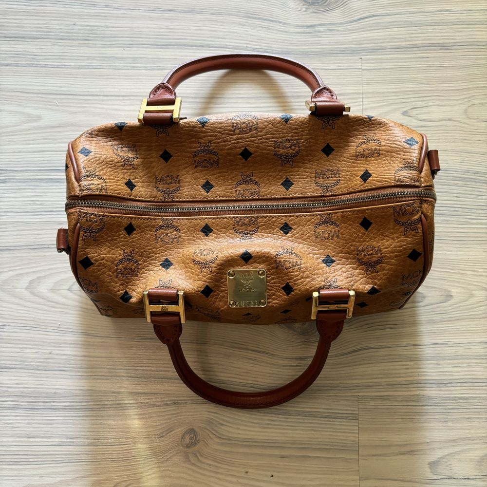 MCM Boston оригинална чанта