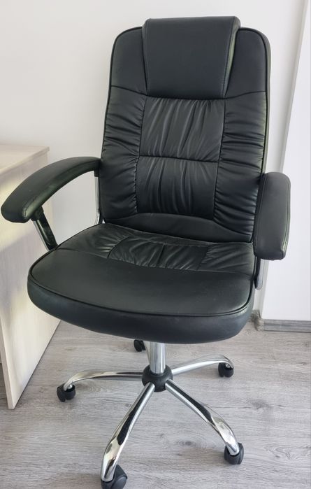 Vând scaun ergonomic nou