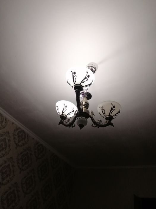 Люстра в отличном состоянии