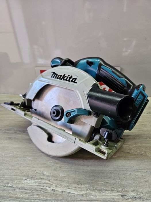 Makita Ръчен Циркуляр DHS680