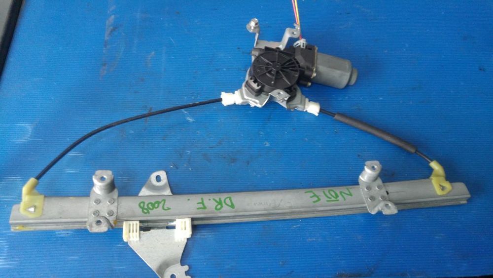 macara cu motoras dreapta fata nissan note e11  2004-2013 400926b