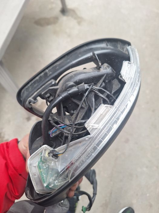 Oglinda stanga, dreapta, cu rabatare sau fara passat B8