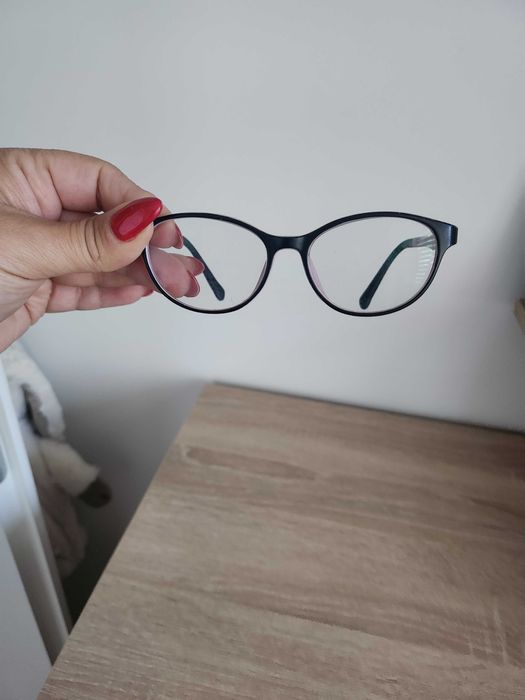 Слънчеви очила и детски  диоптрични очила .