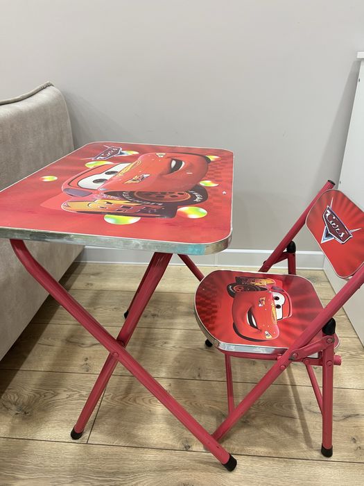 Продам детский стол и стул