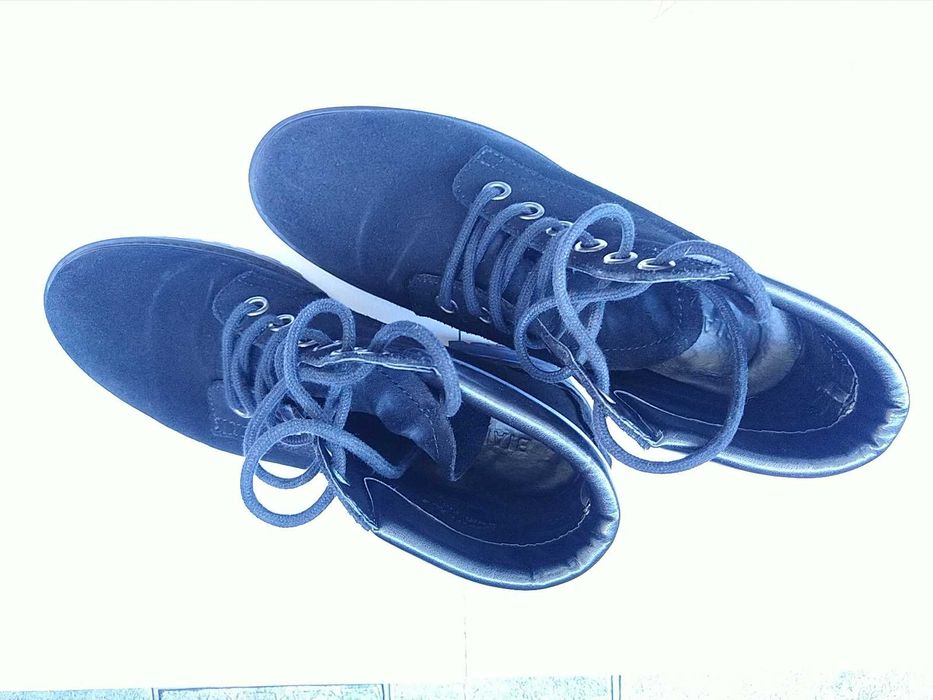 Vând ghete unisex, din piele întoarsă,  mărimea 38