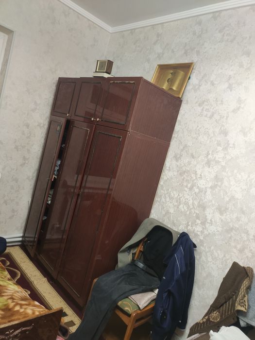 Продам 2 спальных гарнитура