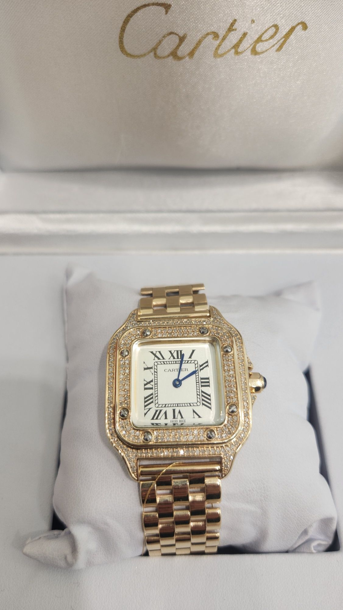 Золотые часы Cartier