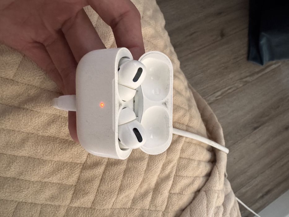 Air pods Pro Срочно цена бугынге