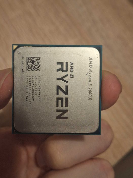 Ryzen 2600x + cooler Wraith Spire