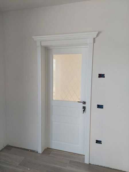 Montaj usi de interior, tamplarie pvc.