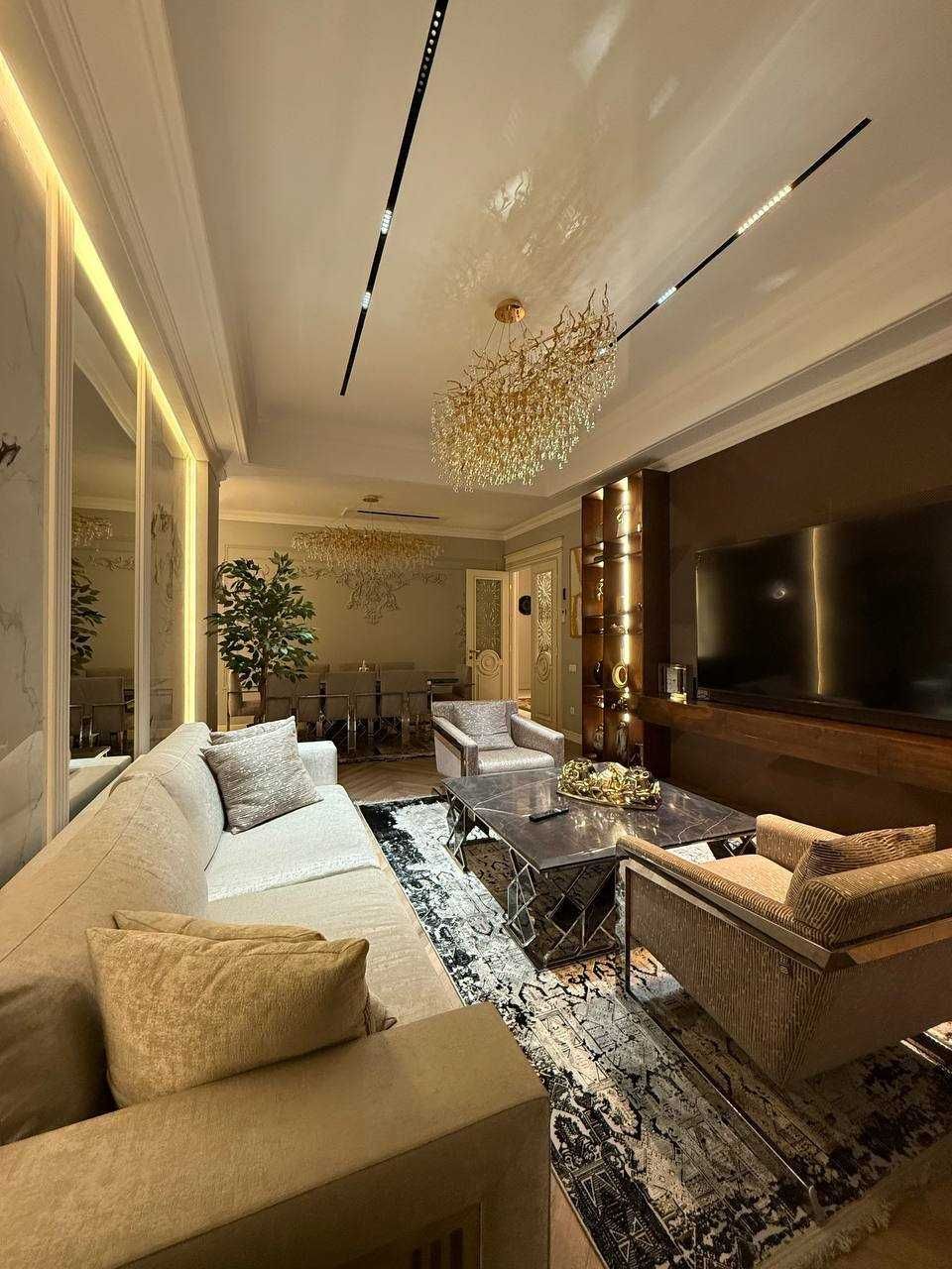 Сдаётся уникальный пентхаус Жк Gardens Residense