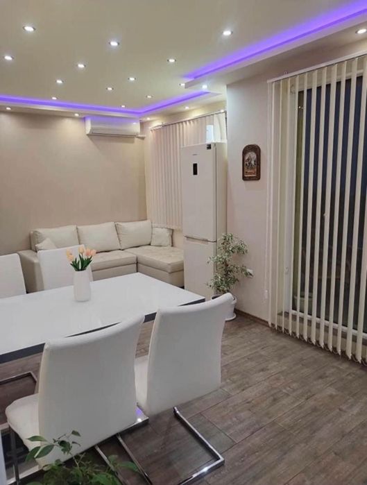 Дава се под наем Двустаен апартамент в Варна, м-т Акчелар - 60 кв.м за 612 € - Снимка #3