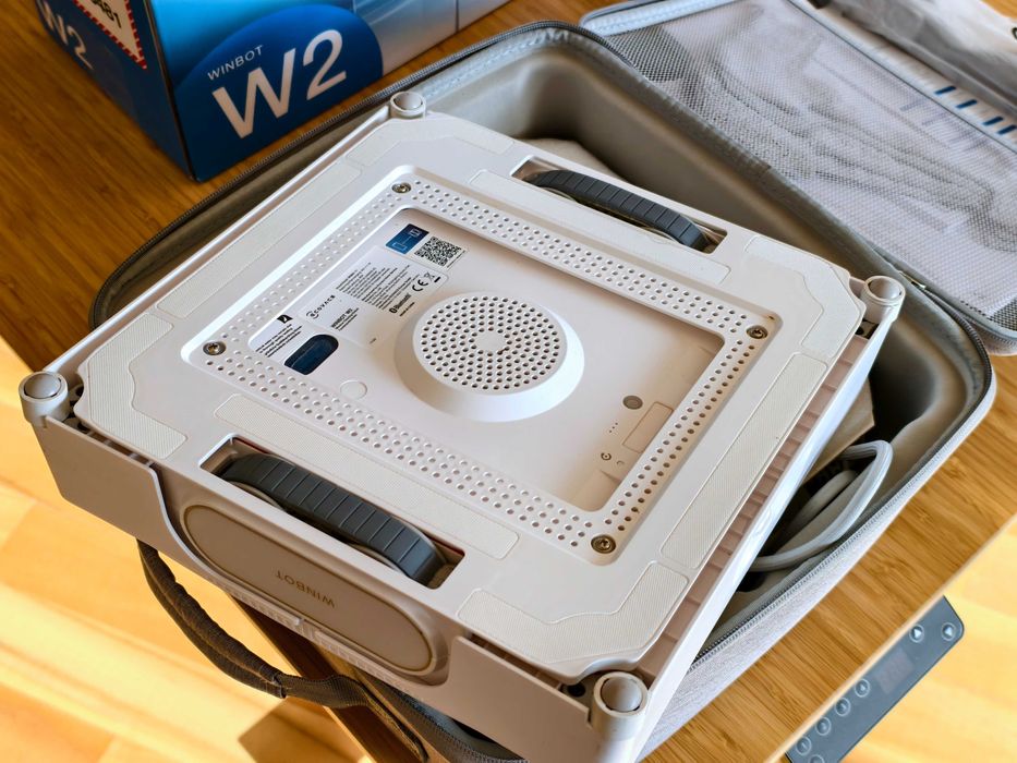 Ecovacs WINBOT W2 робот за миене на прозорци