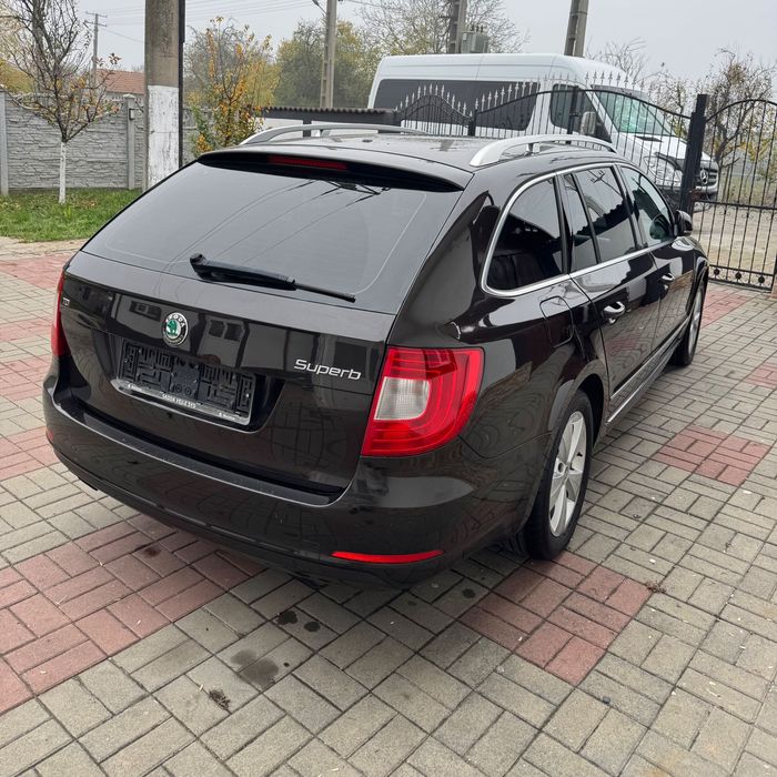 Skoda Superb 2012 - 2.0 TDI | Navi | Xenon | Euro 5 / 2 set Roti