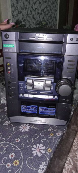 Музыкальный центр