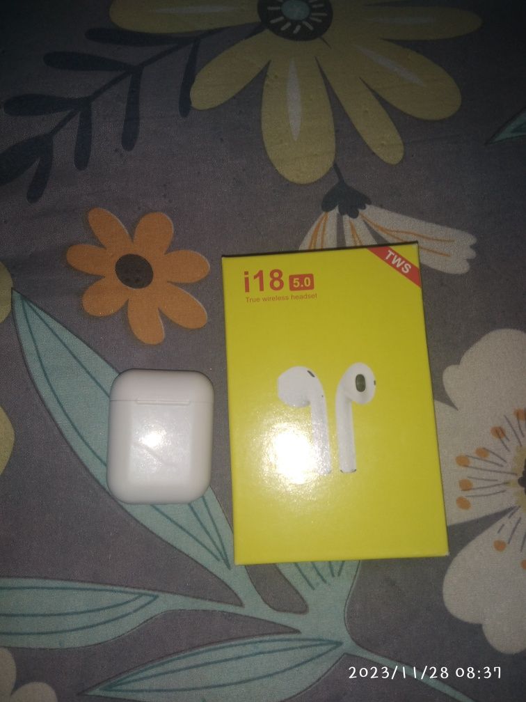 Air pods i18.       .