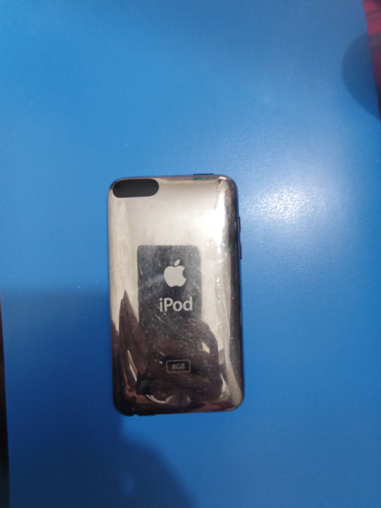 iPod touch 2nd gen, на запчасти, не работает экран
