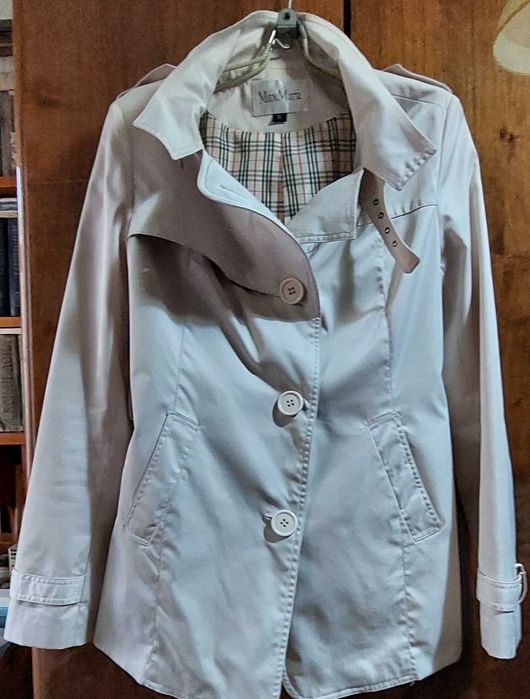 Продаётся ветровка женская Max Mara