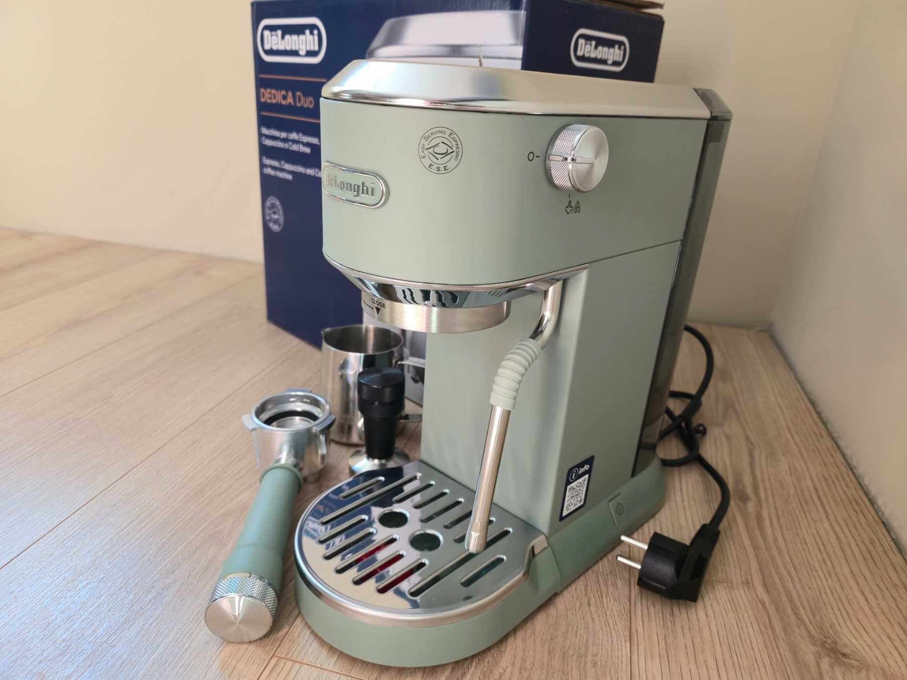Кафемашина DeLonghi Dedica Duo EC 890.GR