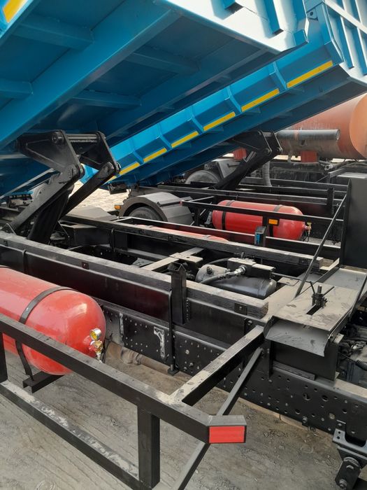 Автобусдан терилган  хамма жойлари янги