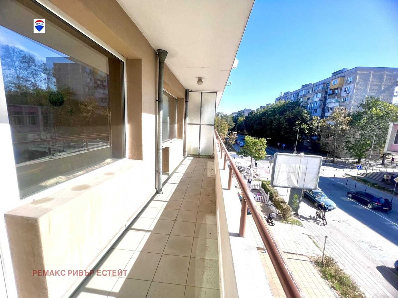 Дава се под наем Тристаен апартамент в Русе, Родина 1 - 78 кв.м за 255 € - Снимка #8