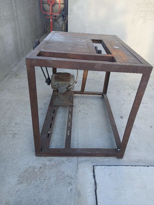 Vând sau schimb cu animale,..