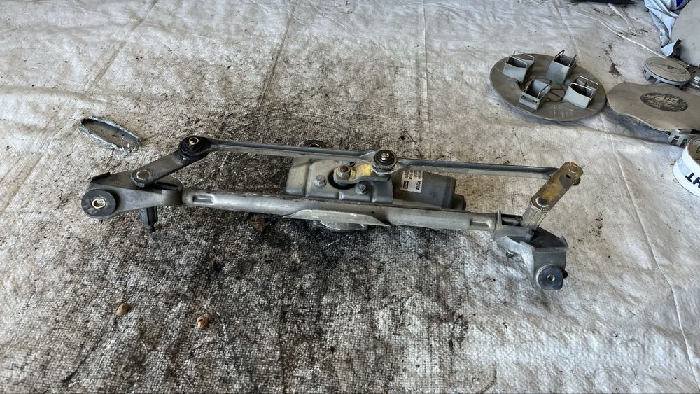 Toyota Yaris механизъм чистачки