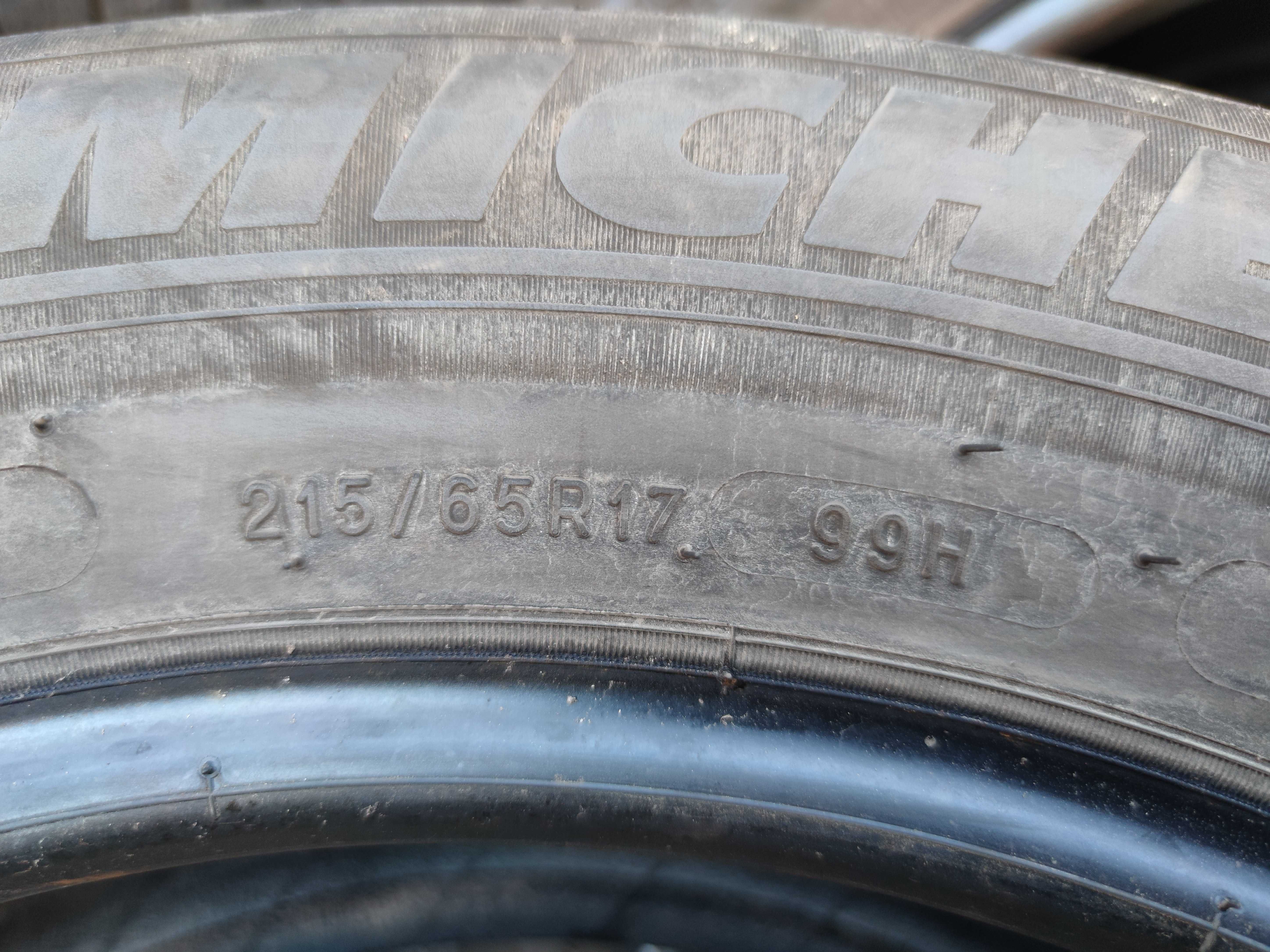 2бр Зимни Гуми 215 65 17 - Michelin