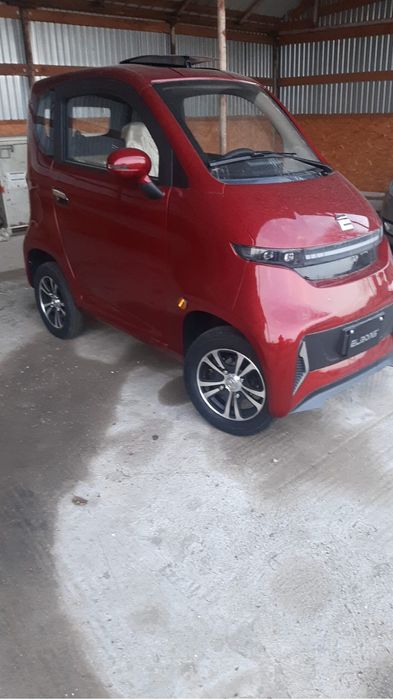 Vand masina electrica, se conduce fara permis