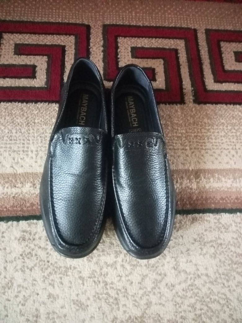 Продам туфли мужские, цвет чёрный, размер 38 -40