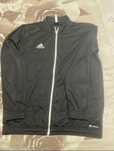 Продавам мъжки суичър adidas